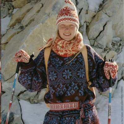 Свитер жакардом