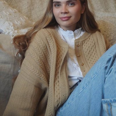 Женский джемпер спицами