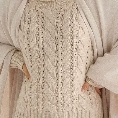 Свитер с косами